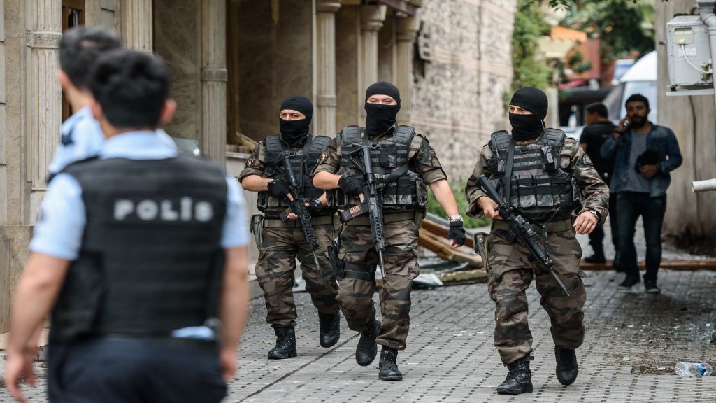 تركيا.. توقيف 6 أجانب متهمين بالتجسس