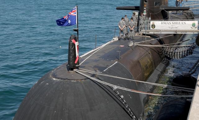 ماكرون : رئيس الوزراء الأسترالي كذب علي فرنسا في قضية الغواصات