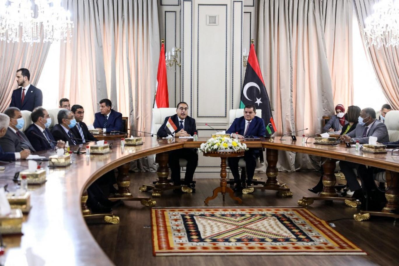 100 مليار دولار مكاسب مصر من إحلال السلام في ليبيا