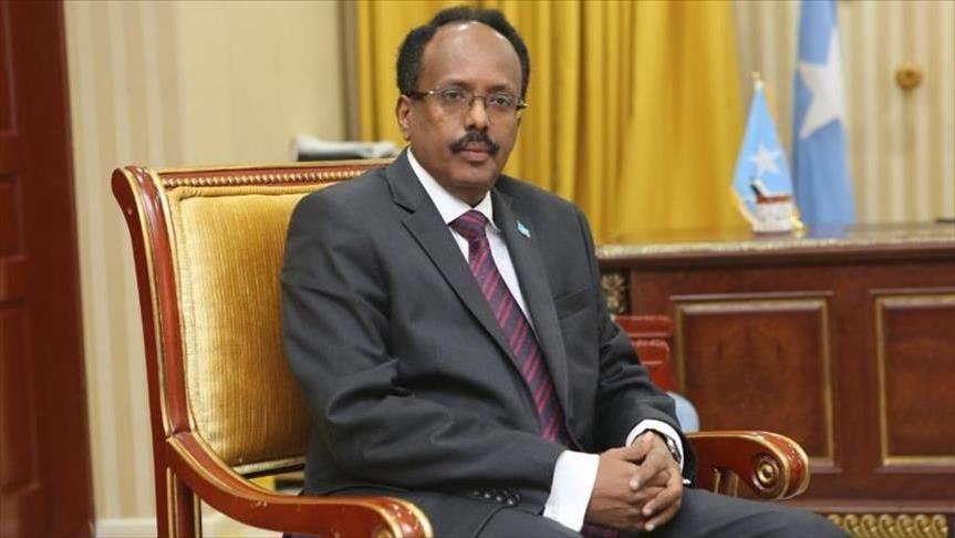 الرئيس الصومالي يعلق مهام رئيس الوزراء بسبب الفساد