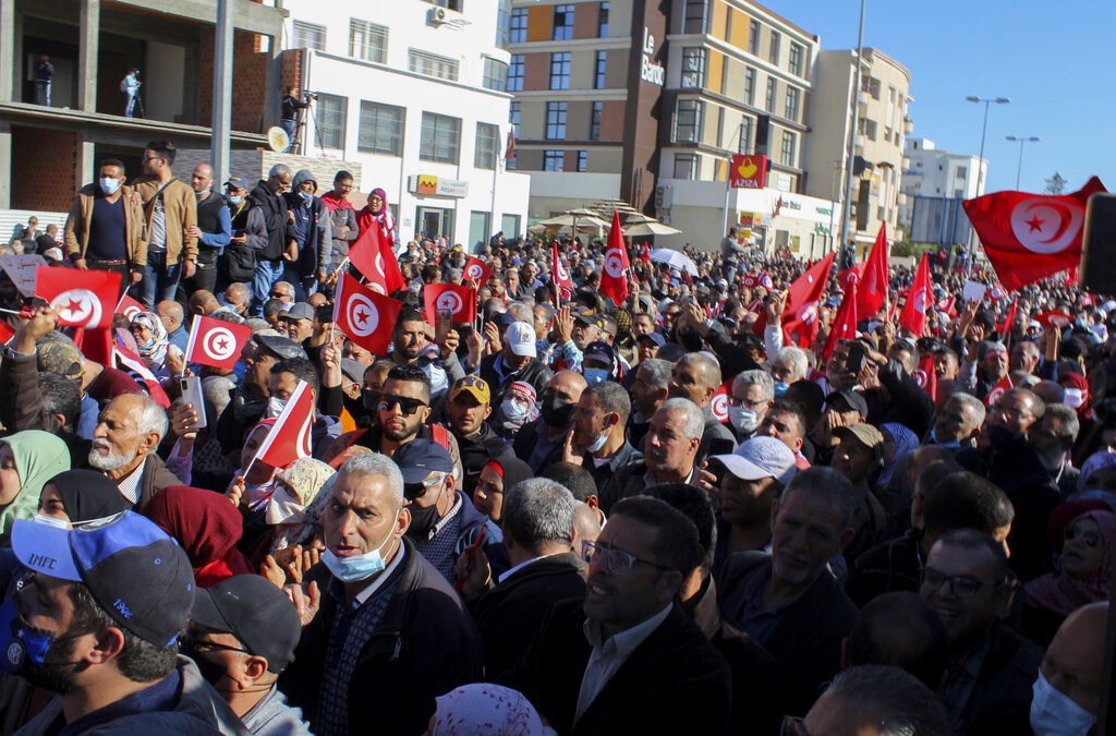 ارتفاع البطالة يذكي مخاوف تفاقم أزمات تونس الاقتصاديّة