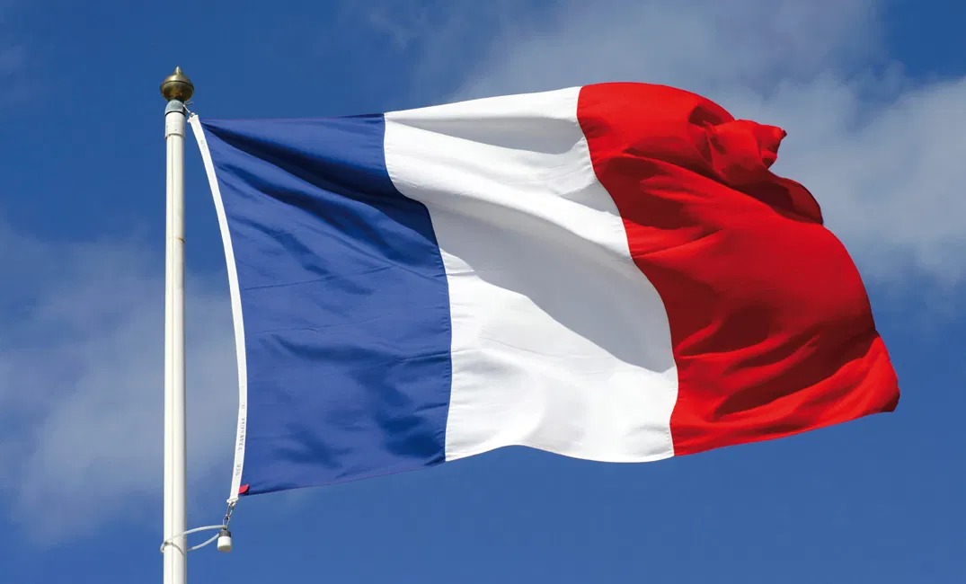 فرنسا تحقق مع شركات تكنولوجيا زودت مصر وليبيا بأجهزة مراقبة إلكترونية