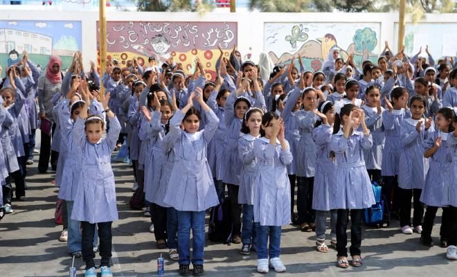 عماد عفانة يكتب: لماذا تخاطر "أونروا" في لبنان بصحة اللاجئين في مدارسها...!