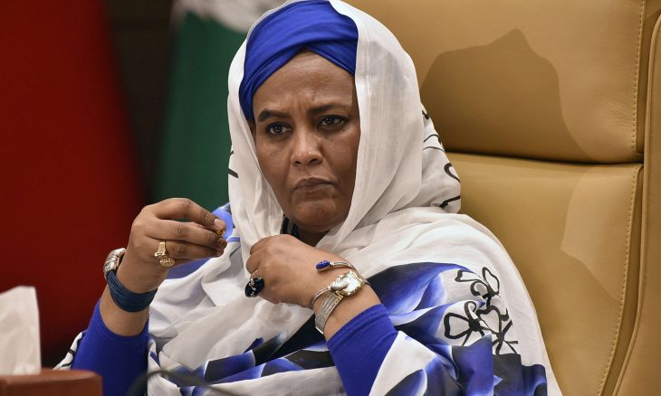مريم المهدي تتهم مصر وإسرائيل بـ”دعم الانقلاب العسكري” في السودان