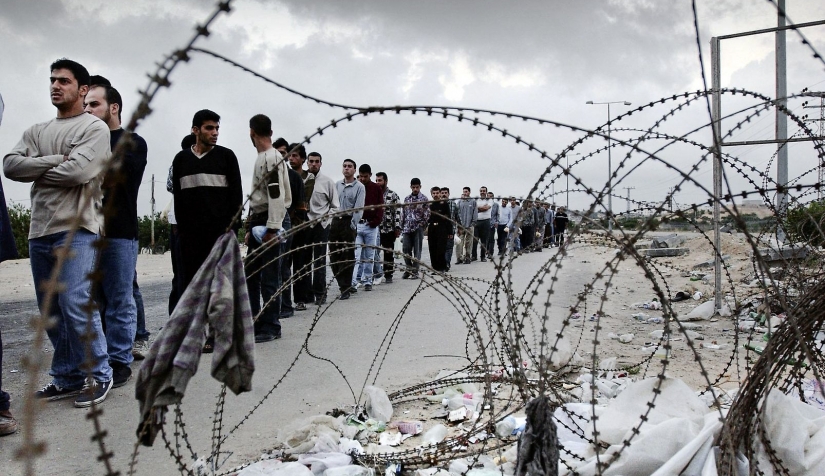 صحيفة تكشف تفاصيل جديدة عن الاتفاق المصري القطري بشأن عمال غزة
