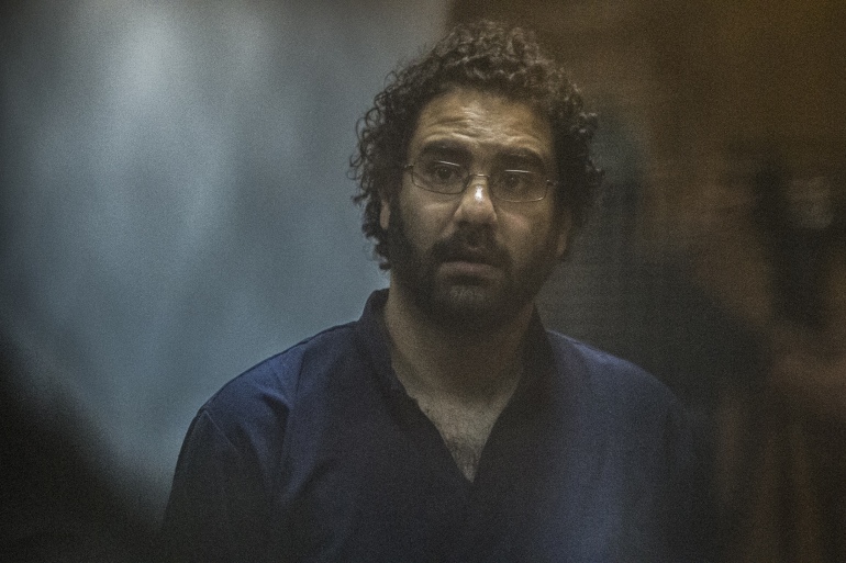 إحالة الناشط المصري علاء عبد الفتاح مجدداً إلى محكمة استثنائية