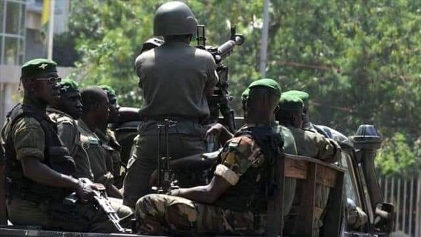 تحليل: فرنسا وانقلاب غينيا.. هل خلف الإدانة تواطؤ خفي؟