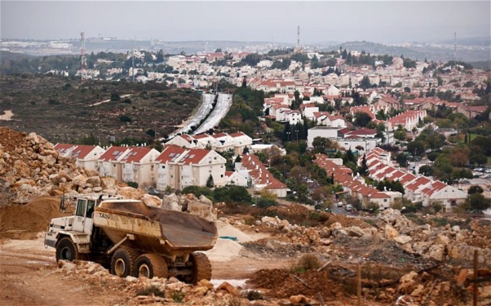 هآرتس: إسرائيل تخطط للترويج لبناء آلاف الوحدات الاستيطانية بالقدس لتغيير الخريطة الجيوسياسية للمنطقة