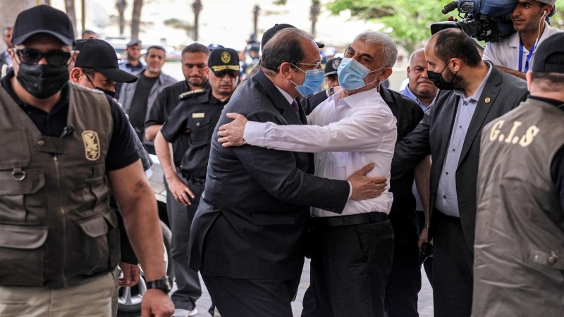 مصر تسعى إلى تحريك ملف تبادل الأسرى بين إسرائيل و"حماس"