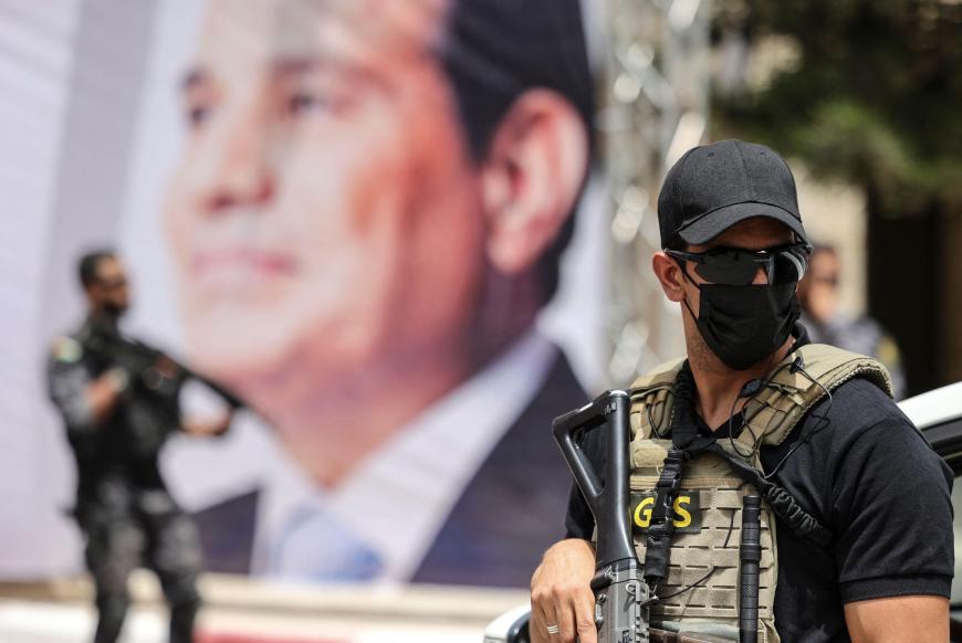تقرير هيومن رايتس ووتش العالمي 2022: "لا نهاية للقمع الوحشي والمنهجي في مصر"