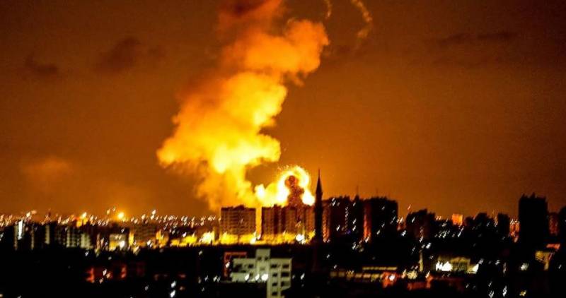 فيديو : طائرات الاحتلال تشن سلسلة غارات على غزة.. والمقاومة ترد