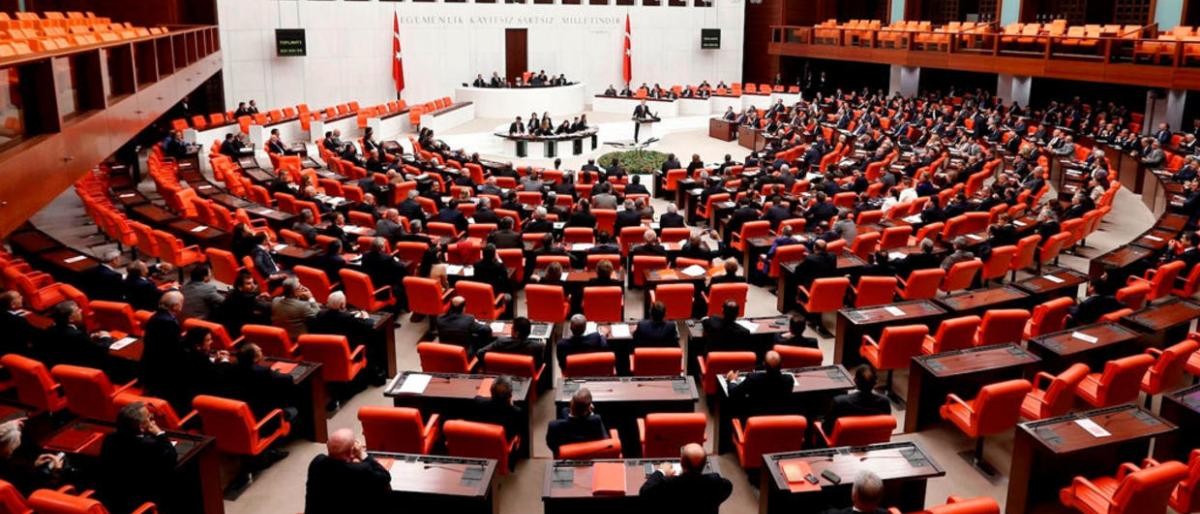 البرلمان التركي يقر تمديد مذكرة التفويض للحكومة من أجل إرسال قوات إلى العراق وسوريا لعامين إضافيين