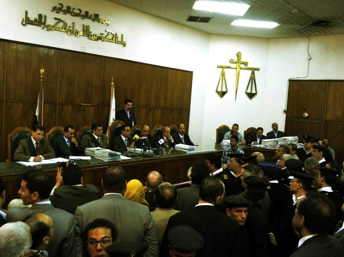 النقض تؤيد السجن المؤبد لمرشد الإخوان و10 من قيادات الإخوان