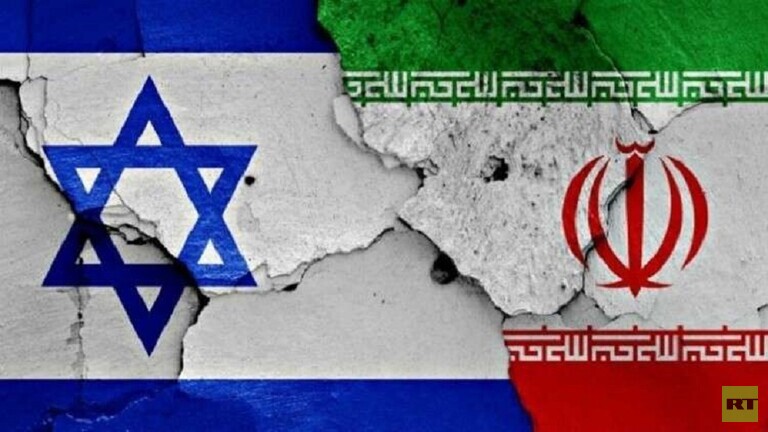 ديفيد هيرست: أمريكا ستواجه 3 صراعات إذا شنت إسرائيل عملية ضد إيران