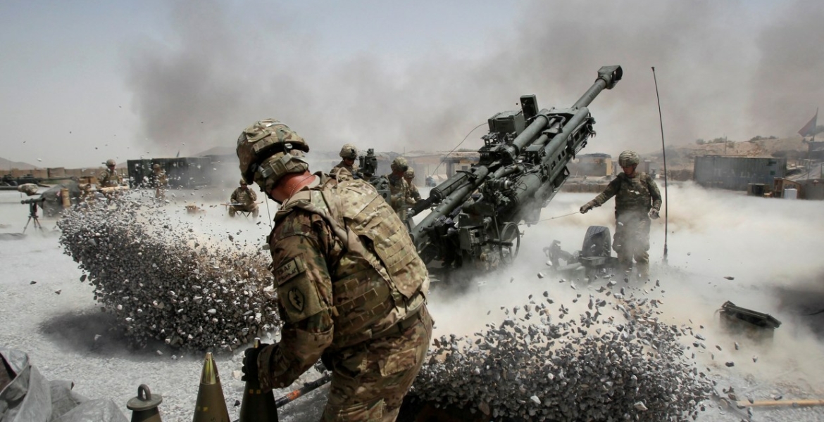كيف تسبَّبت شركات الصناعات الدفاعية بإطالة أمد احتلال أفغانستان؟
