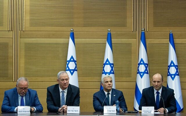 بعد إقرار الميزانية: قضايا عديدة تهدد استقرار الحكومة الإسرائيلية