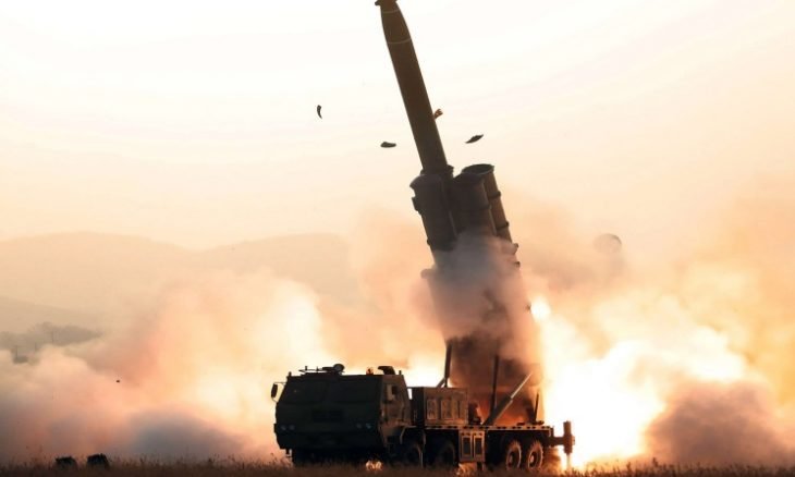 كوريا الشمالية تعلن اختبار صاروخ مضاد للطائرات “بنجاح”