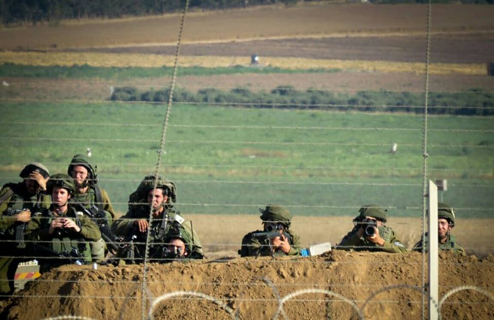 معاريف: تتحدث عن سبب مناورات الجيش الاسرائيلي على حدود غزة