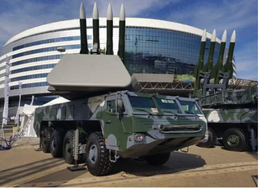 مصر تنظر الحصول على ترخيص إنتاج الدفاعات الجوية والمدفعية الصاروخية البيلاروسية. "تقارير"