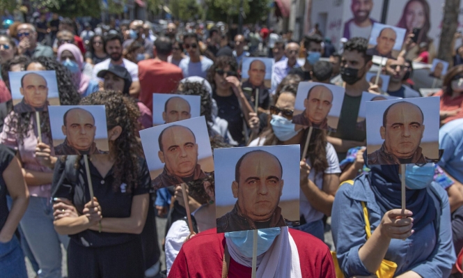 محكمة عسكرية فلسطينية تواصل جلسات محاكمة متهمين في وفاة نزار بنات