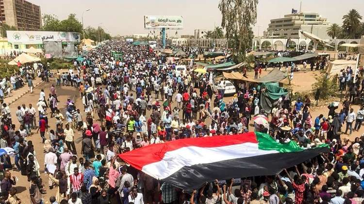 180 تحقيقات: الاتحاد الأوروبي يدعو إلى إعادة العملية الانتقالية في السودان لمسارها الصحيح