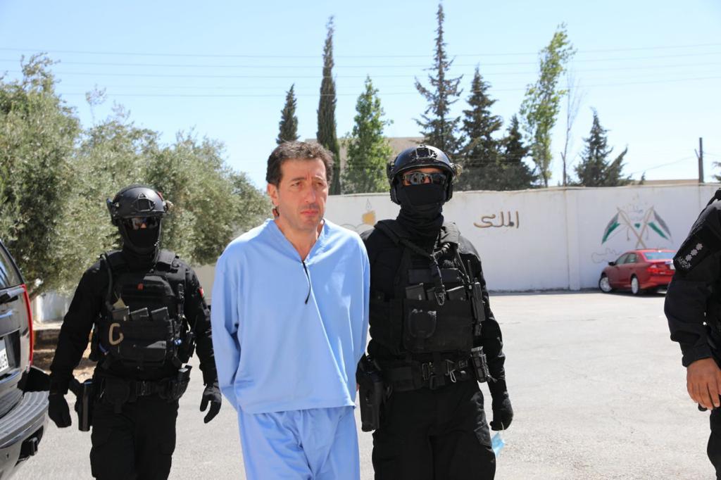 حكم نهائي بسجن رئيس الديوان الملكي الأردني الأسبق 15 عاما