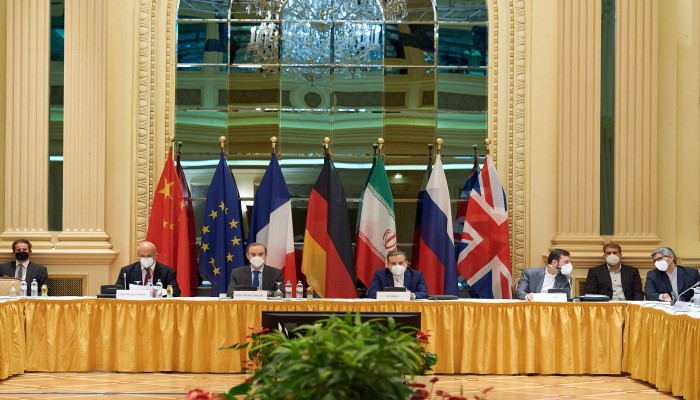 مسؤول بالاتحاد الأوروبي: محادثات فيينا مع إيران تسير في الاتجاه الصحيح