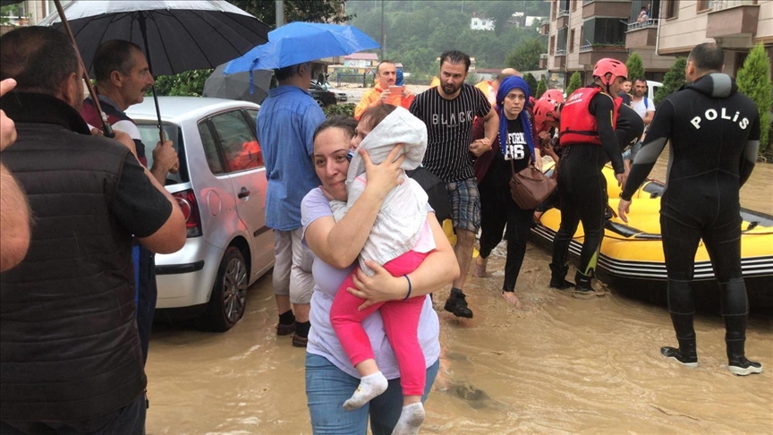 "أرتفين" التركية تواجه أوقات صعبة جراء الفيضانات
