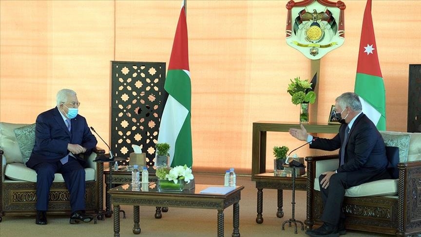 عباس يجتمع بالعاهل الأردني في عمان لبحث القضية الفلسطينية