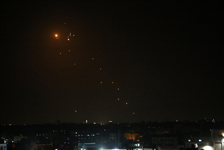 "الغرفة المشتركة" بغزة: قصفنا إسرائيل بأكثر من 300 قذيفة وصاروخ