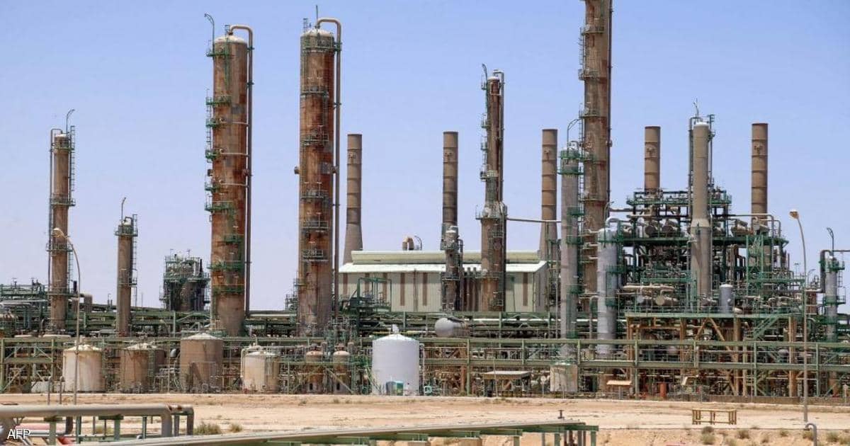مقتل 6 تونسيين في حادث غامض بميناء الزاوية النفطي الليبي