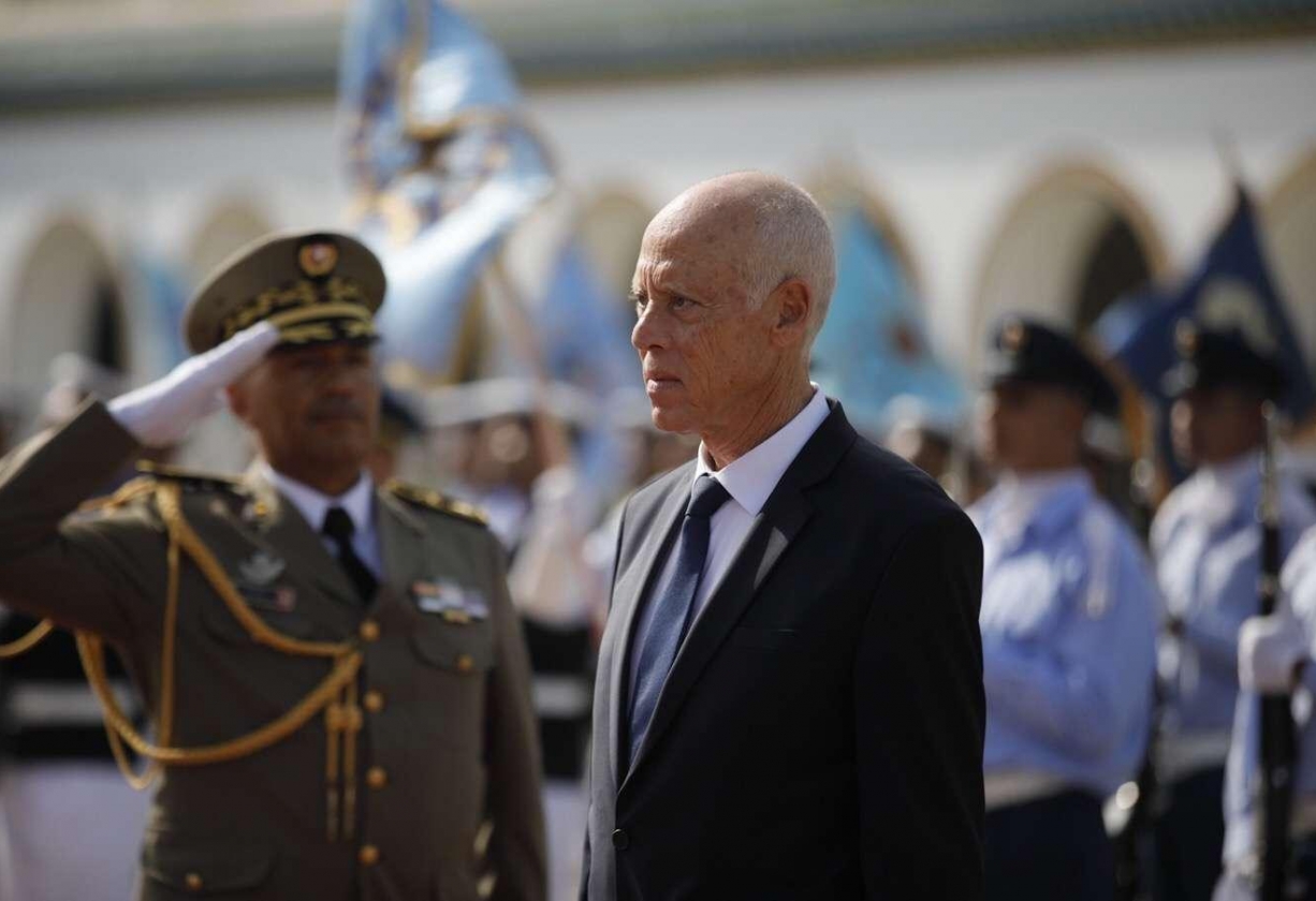 الرئيس التونسي يتعهد بالتصدي لـ"محاولات التسلل" إلى الأجهزة الأمنية