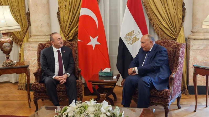 وزير الخارجية ونظيره التركي يؤكدان أهمية تكثيف الجهود من أجل إقامة دولة فلسطينية
