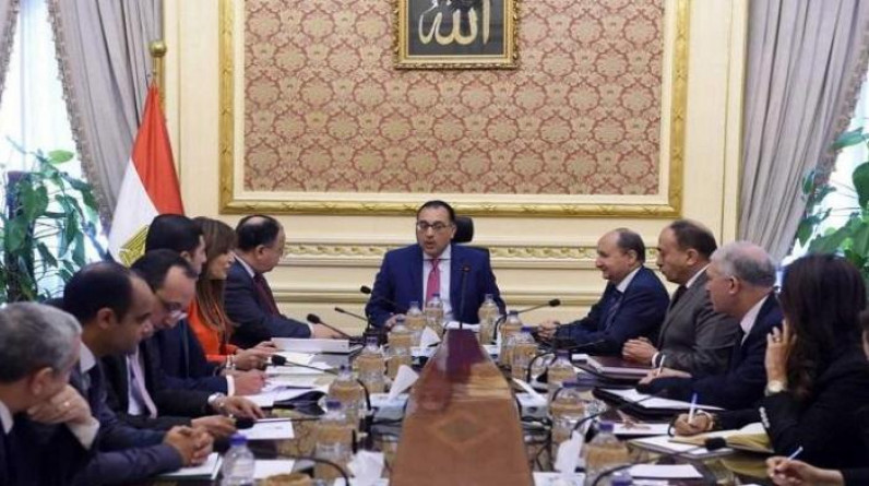 الحكومة المصرية تنفي منح وزارة الاتصالات المواطنين قروضا مالية
