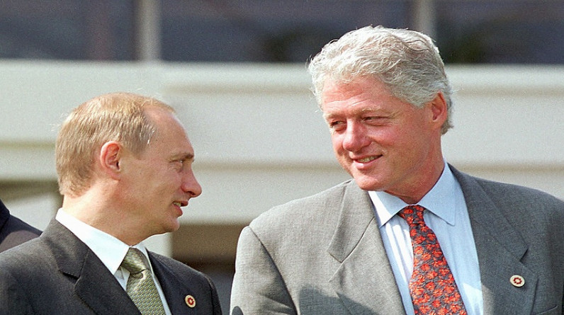 بيل كلينتون: عرضت على بوتين ويلتسين انضمام روسيا إلى الناتو