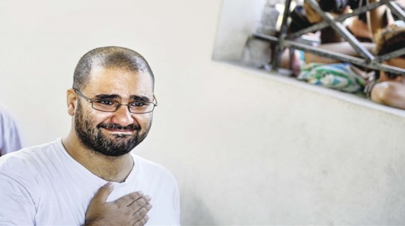 مصر تشكك في بريطانية علاء عبدالفتاح وتؤكد: إضرابه قرار شخصي