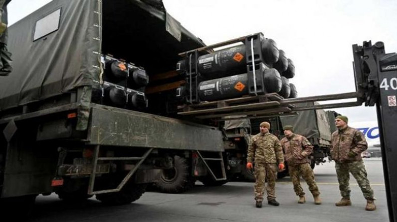 الاتحاد الأوروبي يعلن تقديم مساعدات عسكرية لأوكرانيا