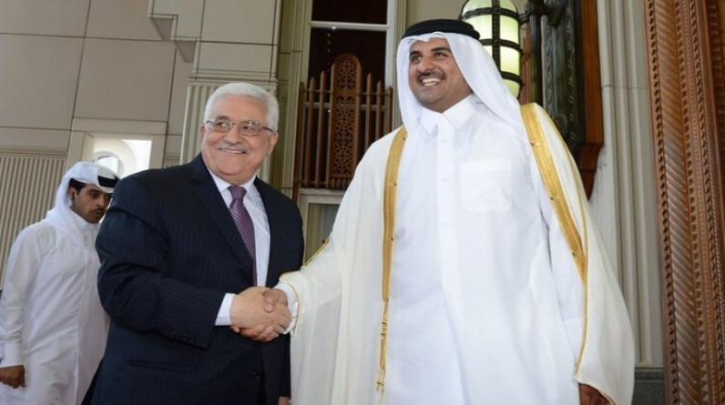 امير قطر يجري مباحثات مع عباس وهنية الأوضاع في فلسطين