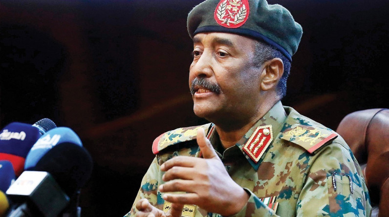 بشكل مُفاجئ.. البرهان يتوجه للسعودية للقاء بن سلمان وبحث أزمات السودان السياسية المتفاقمة وأمن البحر الأحمر