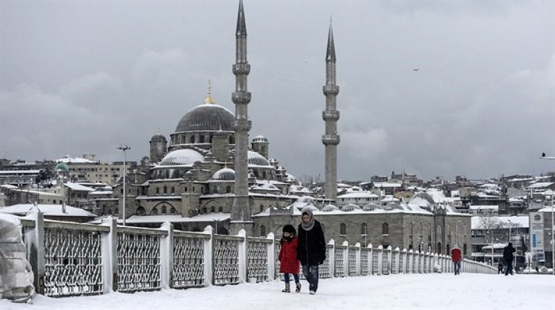 إسطنبول تسجل أدنى درجة حرارة في مارس منذ 30 عاما