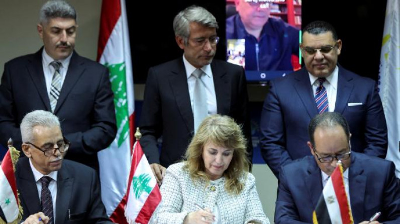 بعد طول انتظار.. مصر توقع اتفاقية لتوريد الغاز إلى لبنان عبر سوريا