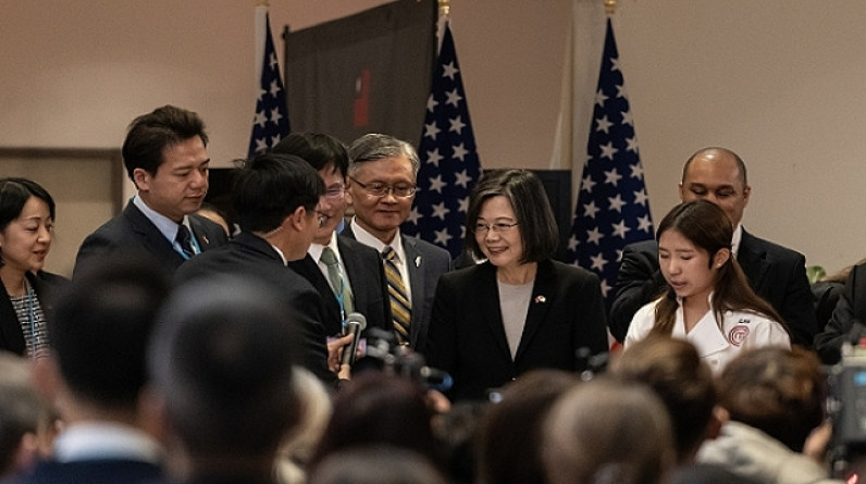 رغم تحذير الصين: رئيس مجلس النواب الأميركي يلتقي رئيسة تايوان