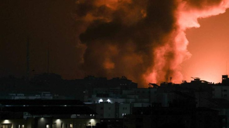 إعلام عبري: إسرائيل تقرر وقف تزويد غزة بالكهرباء والوقود والسلع