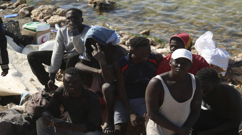 تونس تؤكد رفضها منح مخيمات للمهاجرين غير النظاميين