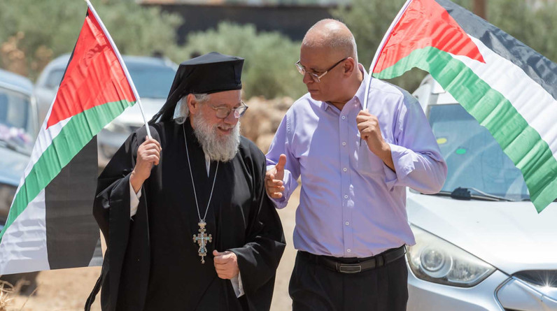 المقاومة: نثمن موقف مسيحيي فلسطين من احتفالات عيد الميلاد تعاطفا مع غزة