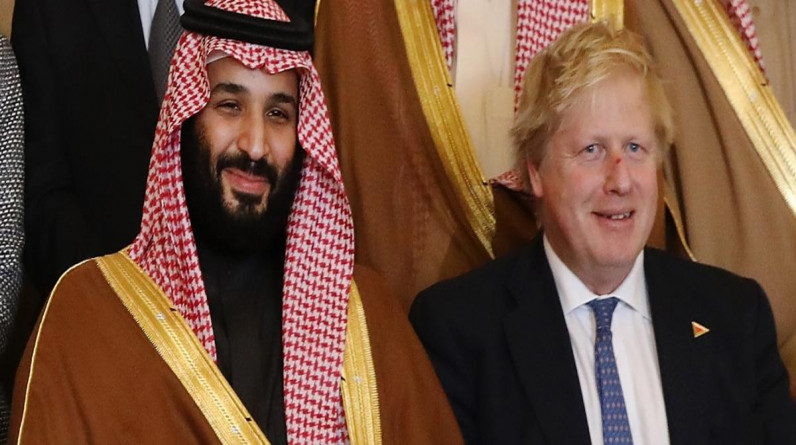 صحيفة: مساعي بريطانية لإقناع الرياض بزيادة إنتاج النفط