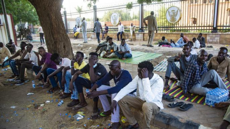 السودانيون شرائح ضعيفة بلا أمل
