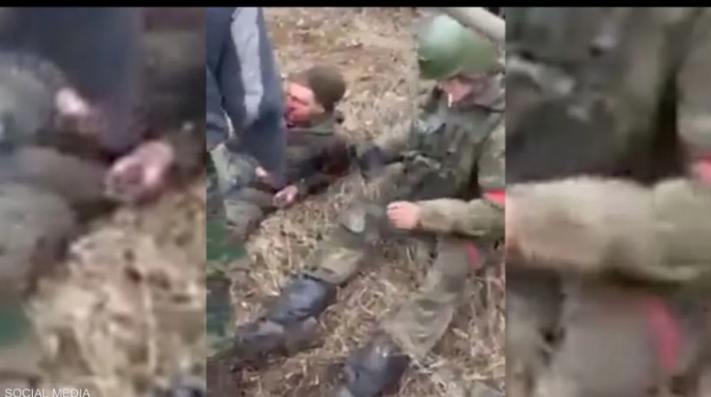أسر عسكريين روسيين على يد "مدنيين" في أوكرانيا