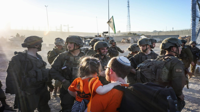 إسرائيل تقتحم الضفة الغربية وتشن حملة اعتقالات ومداهمات
