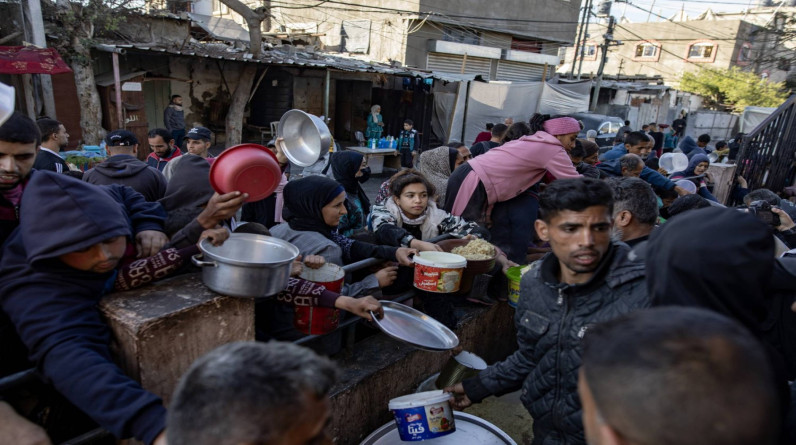 ألمانيا: غزة بحاجة إلى كل علبة طعام